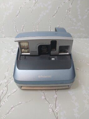 Polaroid One600 Classic Instant Camera